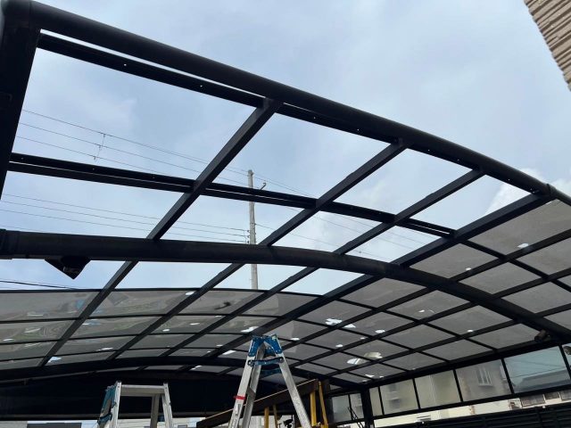 姫路市で割れたカーポートの撤去